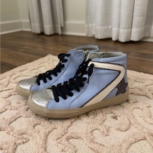 Shu Shop - ROXANNE Blue, Black, and White High Top Sneaker
Womans 6.5
